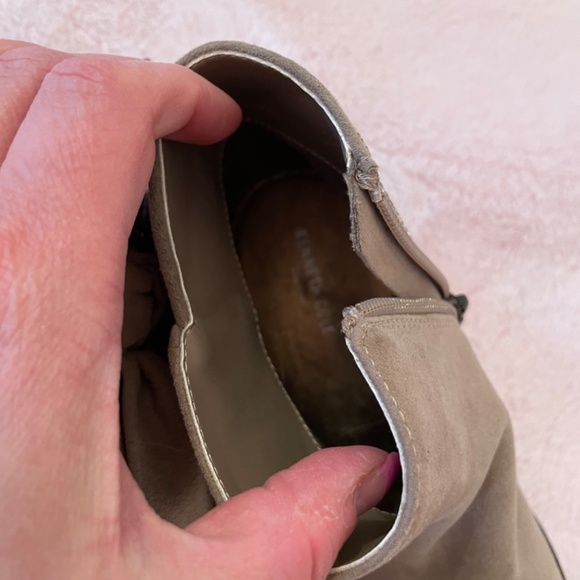 Kenneth Cole Tan booties with glitter - look brand new - Picture 9 of 9